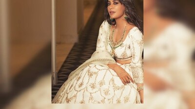 Chitrangda Singh's lehenga set is from the collection of the bridal clothing line Fuchsia Bridal Couture.&nbsp; (Instagram/@chitrangda)