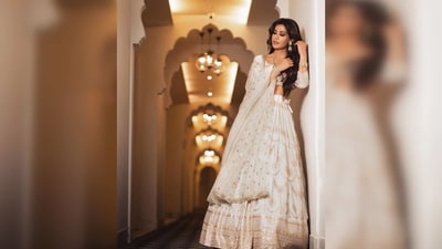 Chitrangda Singh added volume to her hair and left her luscious locks open. (Instagram/@chitrangda)