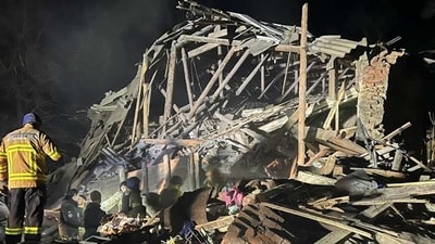 Invincibility point in Kostiantynivka hit by Russian shelling. (The Kyiv Independent)