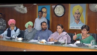 As per the budget estimates, the civic body expects to earn ₹189.44 crore, while the estimated expenditure is ₹185.44 crore, translating into a surplus of ₹4 crore. (HT Photo) As per the budget estimates, the civic body expects to earn ₹189.44 crore, while the estimated expenditure is ₹185.44 crore, translating into a surplus of ₹4 crore. (HT Photo)