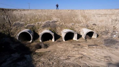 California swings between disastrous drought and raging floodwaters. (Reuters) California swings between disastrous drought and raging floodwaters. (Reuters)
