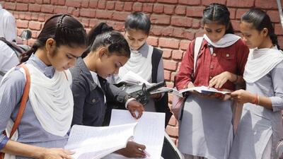 Students discussing the question paper after their exam of PSEB Class 10 in Ludhiana on Friday. (Gurpreet Singh/HT) Students discussing the question paper after their exam of PSEB Class 10 in Ludhiana on Friday. (Gurpreet Singh/HT)