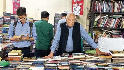 Delhiwale: The Daryaganj book merchant Delhiwale: The Daryaganj book merchant