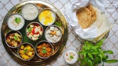 To ensure you remain in the best of your moods and energy levels during Navratri, here are some tips suggested by Nutritionist Sakshi Lalwani you must follow. (Shutterstock) To ensure you remain in the best of your moods and energy levels during Navratri, here are some tips suggested by Nutritionist Sakshi Lalwani you must follow. (Shutterstock)