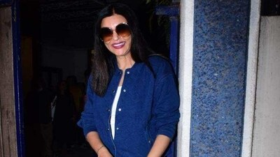 Sushmita Sen posing at a dubbing studio on Thursday. (Varinder Chawla) Sushmita Sen posing at a dubbing studio on Thursday. (Varinder Chawla)