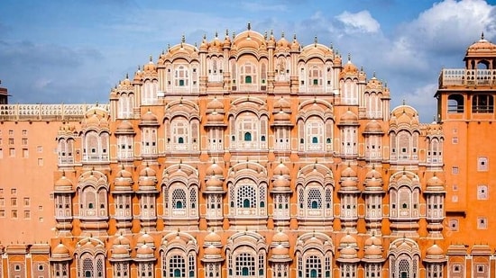 10. Jaipur: Jaipur is the capital city of Rajasthan. This place is known for its magnificent forts, beautiful palaces, and colorful marketplaces. The best time to visit Jaipur is between October and March.(Pixabay)