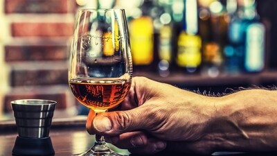 Excessive alcohol consumption: Heavy drinking can lead to nutritional deficiencies, including a lack of vitamin A, which is essential for good vision. (File Photo) Excessive alcohol consumption: Heavy drinking can lead to nutritional deficiencies, including a lack of vitamin A, which is essential for good vision. (File Photo)