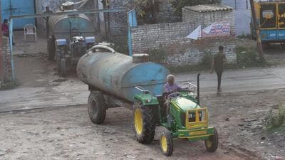 A water tanker being filled in Ghaziabad on Saturday. According to the Uttar Pradesh groundwater department, Ghaziabad city witnessed the highest decline at at 6.13 metres. (Sakib Ali/ HT) A water tanker being filled in Ghaziabad on Saturday. According to the Uttar Pradesh groundwater department, Ghaziabad city witnessed the highest decline at at 6.13 metres. (Sakib Ali/ HT)