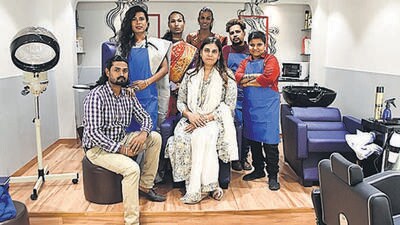 Mumbai, India - March 25, 2023: Zainab, a member of the transgender community and owner of 'Transformation Salon', a salon completely run by transgender persons belonging to the LGBTQIA+ community poses with the members for the photos during the inauguration, at Prabhadevi, in Mumbai, India, on Saturday, March 25, 2023. (Photo by Bhushan Koyande/HT Photo) (HT PHOTO)