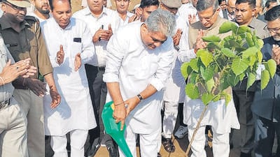 Union minister for environment, forest and climate change Bhupender Yadav launches the afforestation project in Tikli village near Gurugram on Saturday. (HT Photo) Union minister for environment, forest and climate change Bhupender Yadav launches the afforestation project in Tikli village near Gurugram on Saturday. (HT Photo)