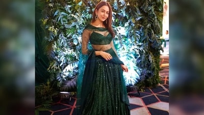 Rakul Preet picked her outfit for the occasion from the clothing line of Sawan Gandhi. (Instagram/@rakulpreet) Rakul Preet picked her outfit for the occasion from the clothing line of Sawan Gandhi. (Instagram/@rakulpreet)