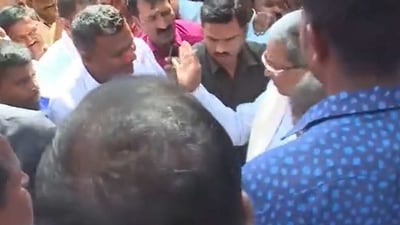 A video of the incident has gone viral on social media. (@HateDetectors/Twitter) A video of the incident has gone viral on social media. (@HateDetectors/Twitter)