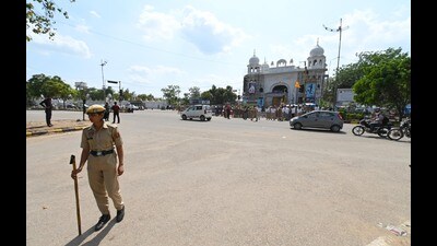 Even after the site was cleared, Mohali police, along with Punjab Police Commandos, stood guard to ensure law and order. (HT)