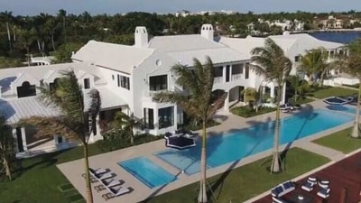 The developer Todd Glaser said that the Tarpon Isle was built in 1940s has a high sea wall and has braved big storms and tidal surges (CNBC)