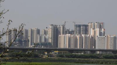 Gurugram, India-March 27, 2023: A view of the under constriction flats at Dwarka expressway way near sector-104; all other six major markets in the country witnessed rise in housing sales from three percent to 19 percent. As per a report released by Anarock NCR is the only city to see a decline (of 9%) in housing sales among all cities – from 18,835 units in first quarter of 2022 to nearly 17,160 units in first quarter of 2023, in Gurugram, India, on Monday, 27 March 2023. (Photo by Parveen Kumar/Hindustan Times)(Pic to go with Abhishek's story) Gurugram, India-March 27, 2023: A view of the under constriction flats at Dwarka expressway way near sector-104; all other six major markets in the country witnessed rise in housing sales from three percent to 19 percent. As per a report released by Anarock NCR is the only city to see a decline (of 9%) in housing sales among all cities – from 18,835 units in first quarter of 2022 to nearly 17,160 units in first quarter of 2023, in Gurugram, India, on Monday, 27 March 2023. (Photo by Parveen Kumar/Hindustan Times)(Pic to go with Abhishek's story)