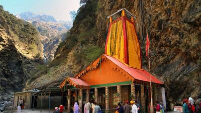 The exact time for the opening of the portals was decided on the occasion of Yamuna Jayanti by Yamunotri Temple Committee after offering prayers to Goddess Yamuna at Khushimath in the district (Shutterstock)