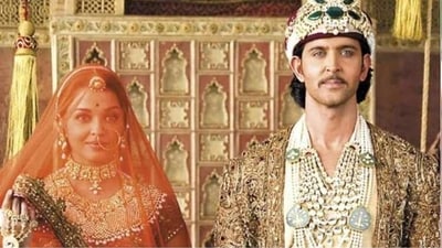 Deepika Padukone in Bajirao Mastani: Sanjay Leela Bhansali reportedly spent <span class='webrupee'>₹</span>50 lahks on Deepika Padukone's costume in the film Bajirao Mastani. She also wore lavishing jewelleries worth <span class='webrupee'>₹</span>45 lakhs. (Pinterest) Deepika Padukone in Bajirao Mastani: Sanjay Leela Bhansali reportedly spent <span class='webrupee'>₹</span>50 lahks on Deepika Padukone's costume in the film Bajirao Mastani. She also wore lavishing jewelleries worth <span class='webrupee'>₹</span>45 lakhs. (Pinterest)