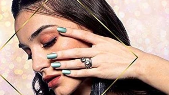 Metallic nail paint have sheen and look attractive.