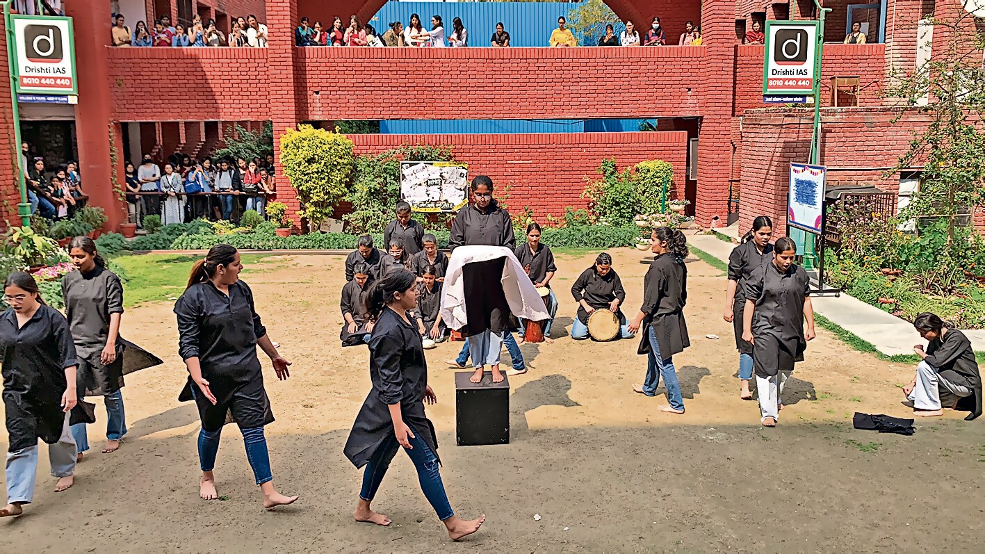 Gargi College’s street play society, Kshitij tries to highlight a person’s autonomy over their choices. Gargi College’s street play society, Kshitij tries to highlight a person’s autonomy over their choices.