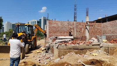 DTCP demolition drive in three unauthorised colonies in Sec 48