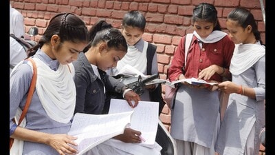 As many as 26 Class 10 students came to know only minutes before their first PSEB Class 10 exam on March 24 that they could not write the paper. (HT file photo) As many as 26 Class 10 students came to know only minutes before their first PSEB Class 10 exam on March 24 that they could not write the paper. (HT file photo)