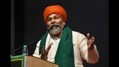 Bhartiya Kisan Union leader Rakesh Tikait on Tuesday came out in support of Congress leader Rahul Gandhi and accused the Union government of suppressing the voice of the opposition and urged opposition parties to get united like the Kisan Morcha. (PTI File Photo)