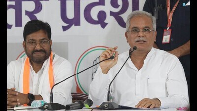 Chhattisgarh chief minister Bhupesh Baghel talking to media at the UPCC office in Lucknow on Tuesday. (HT)