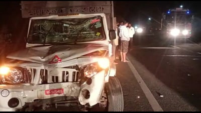 Five of a family, including two minors, were killed and one person sustained serious injuries after a speeding pickup truck crashed into a motorcycle in Junnar. (HT PHOTO) Five of a family, including two minors, were killed and one person sustained serious injuries after a speeding pickup truck crashed into a motorcycle in Junnar. (HT PHOTO)