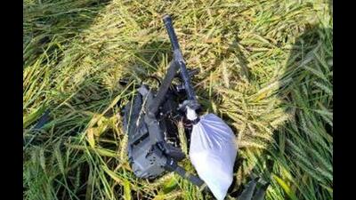 On duty BSF personnel gunned down a drone at the Pakistan border in Amritsar. (HT Photo) On duty BSF personnel gunned down a drone at the Pakistan border in Amritsar. (HT Photo)