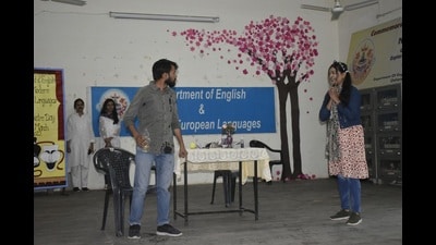 Students enacting their scripts on stage at Lucknow University (HT Photo)