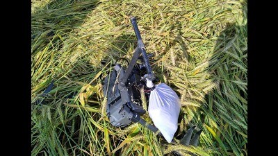 The recoveries and the arrest of the suspects were made by the BSF troopers in four separate incidents—including three related to drone intrusions. (HT Photo) The recoveries and the arrest of the suspects were made by the BSF troopers in four separate incidents—including three related to drone intrusions. (HT Photo)