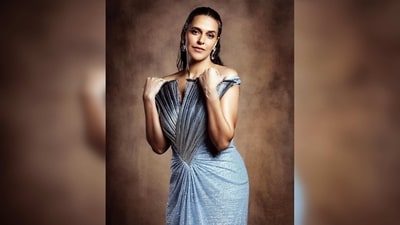 "She sells … sea 🌊 shells 🐚… on the sea shore …," Neha Dhupia captioned her post. (Instagram/@nehadhupia) "She sells … sea 🌊 shells 🐚… on the sea shore …," Neha Dhupia captioned her post. (Instagram/@nehadhupia)