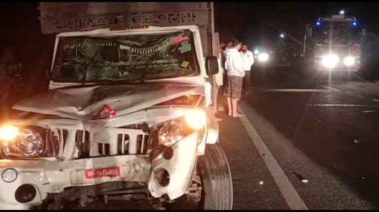 Five of a family, including two minors, were killed and one person sustained serious injuries after a speeding pickup truck crashed into a motorcycle in Junnar. (HT PHOTO)