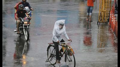 On Thursday, there is a possibility of thunderstorms in some districts of UP while sudden strong winds (30-40 kmph) are expected in most of the districts of the state the next day. (File Photo)