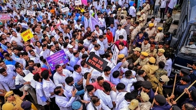 Doctors stage a protest against Rajasthan's Right to Health Bill. (PTI) Doctors stage a protest against Rajasthan's Right to Health Bill. (PTI)