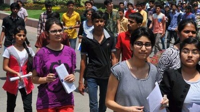 JEE Main 2023 session 2 admit card awaited, NTA issues warning against fake info (Mourya/ Hindustan Times)