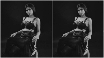 Mouni, assisted by makeup artist Albert Chettiar, decked up in smokey eyeshadow, black eyeliner, black kohl, mascara-laden eyelashes, drawn eyebrows, contoured cheeks and a shade of nude lipstick.&nbsp; (Instagram/@imouniroy)