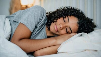 A proper sound sleep can waive the worries away. In case you are not able to fall asleep, use age-old remedies like having a warm glass of milk before bed. (Unsplash) A proper sound sleep can waive the worries away. In case you are not able to fall asleep, use age-old remedies like having a warm glass of milk before bed. (Unsplash)