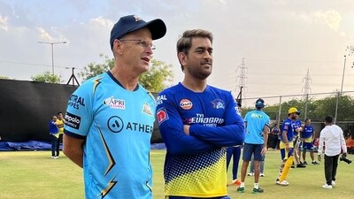 Gary Kirsten and MS Dhoni pose for a photograph. (Twitter) Gary Kirsten and MS Dhoni pose for a photograph. (Twitter)