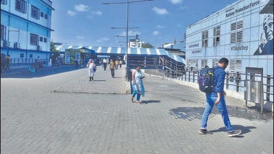 Meanwhile, CR will replicate this 32-seater restaurant outside other stations as well. “At Dadar and Kurla LTT, the plan is in the advanced stage. The plot has also been identified. These are important stations where commuter movement is high,” said a CR official. (HT PHOTO) Meanwhile, CR will replicate this 32-seater restaurant outside other stations as well. “At Dadar and Kurla LTT, the plan is in the advanced stage. The plot has also been identified. These are important stations where commuter movement is high,” said a CR official. (HT PHOTO)