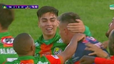 Leaving the entire football fraternity in disbelief, the Argentine super-stopper got on the scoresheet through his goal kick (Twitter @TNTSportsCL)
