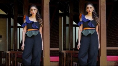 Aditi Rao Hydari's stylist, Sanam Ratansi, recently shared stunning photos of the actress on Instagram. Aditi was seen wearing a gorgeous jumpsuit from the clothing brand Sunandini, and she looked nothing short of fabulous in it. (Instagram/@sanamratansi) Aditi Rao Hydari's stylist, Sanam Ratansi, recently shared stunning photos of the actress on Instagram. Aditi was seen wearing a gorgeous jumpsuit from the clothing brand Sunandini, and she looked nothing short of fabulous in it. (Instagram/@sanamratansi)
