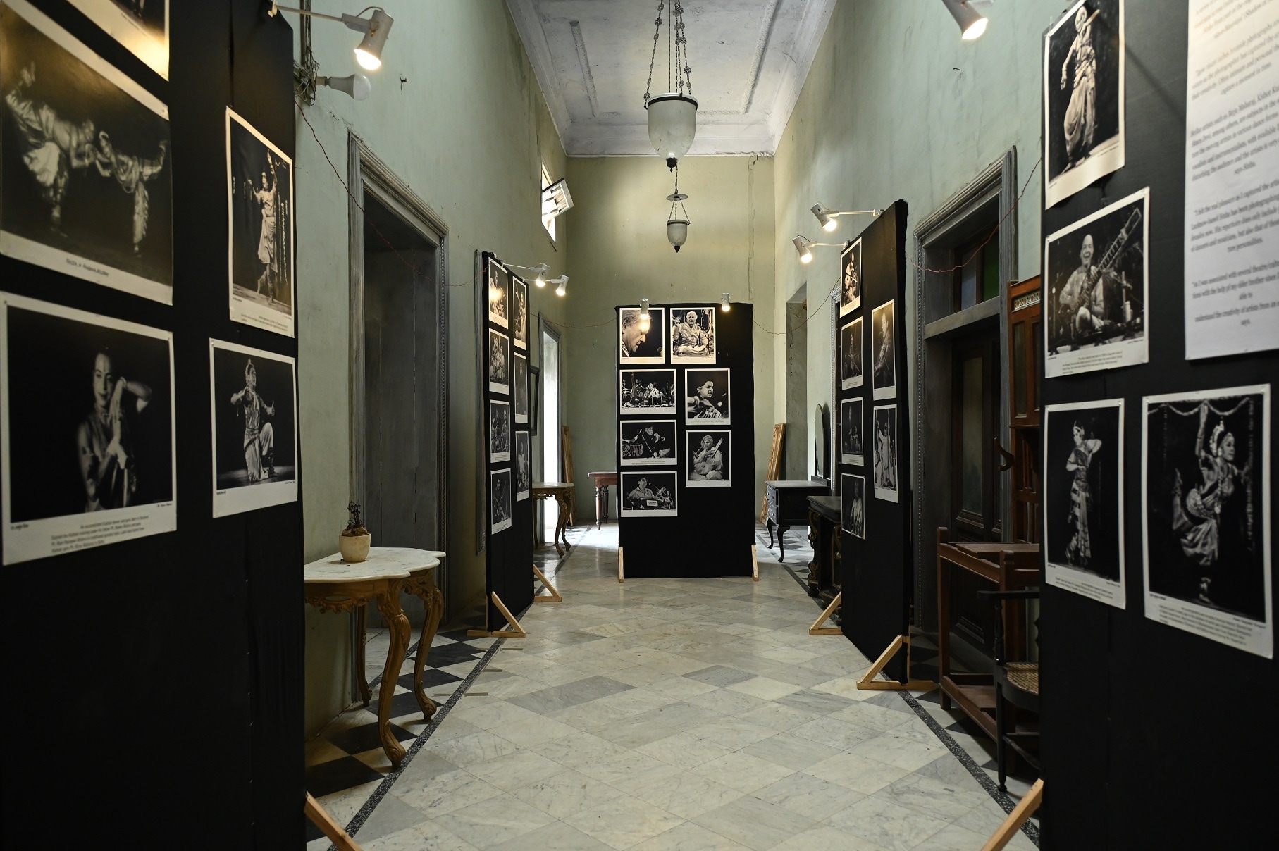 An exhibition at the festival (Courtesy the Mahindra Sanatkada Lucknow Festival) An exhibition at the festival (Courtesy the Mahindra Sanatkada Lucknow Festival)