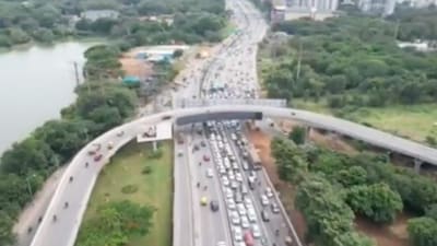 The guideline barred all vehicles from entering and exiting the city via Mysore Road. The guideline barred all vehicles from entering and exiting the city via Mysore Road.