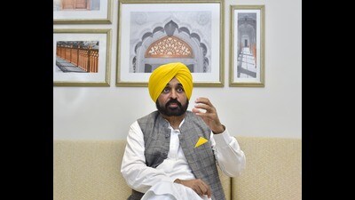 Punjab chief minister Bhagwant Mann chaired the cabinet on Friday which gave its consent to extend the exemption of 2.25% stamp duty and fees on registration of properties till April 30. Earlier, the last date was March 31. (HT Photo) Punjab chief minister Bhagwant Mann chaired the cabinet on Friday which gave its consent to extend the exemption of 2.25% stamp duty and fees on registration of properties till April 30. Earlier, the last date was March 31. (HT Photo)