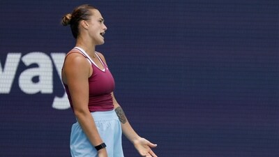 Aryna Sabalenka reacts after losing a point against Sorana Cirstea (ROU) (USA TODAY Sports via Reuters Con)