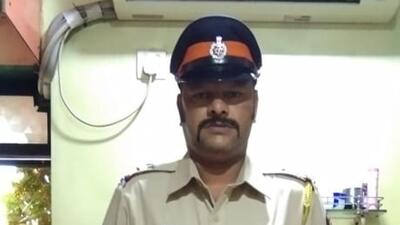 When Mahale questioned the man about the difference in his facial features and the photo on the identity card, the man claimed that the identity card belonged to his brother who was in the police department. The constable, however, doubted that claim as well and brought the accused to the nearby RAK Marg police station. (HT PHOTO) When Mahale questioned the man about the difference in his facial features and the photo on the identity card, the man claimed that the identity card belonged to his brother who was in the police department. The constable, however, doubted that claim as well and brought the accused to the nearby RAK Marg police station. (HT PHOTO)