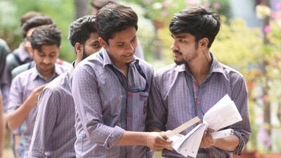 The exams will be conducted in a single shift from 10:30 am to 1:30 pm. (Sanchit Khanna/HT PHOTO) The exams will be conducted in a single shift from 10:30 am to 1:30 pm. (Sanchit Khanna/HT PHOTO)