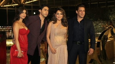 Suhana Khan, Aryan Khan, Gauri Khan with Salman Khan. Suhana Khan, Aryan Khan, Gauri Khan with Salman Khan.
