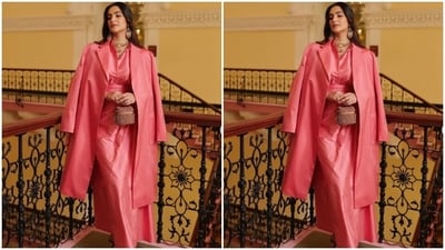 Assisted by makeup artist Namrata Soni, Sonam decked up in pink eyeshadow, black eyeliner, mascara-laden eyelashes, drawn eyebrows, contoured cheeks and a shade of pastel pink lipstick. (Instagram/@sonamkapoor) Assisted by makeup artist Namrata Soni, Sonam decked up in pink eyeshadow, black eyeliner, mascara-laden eyelashes, drawn eyebrows, contoured cheeks and a shade of pastel pink lipstick. (Instagram/@sonamkapoor)